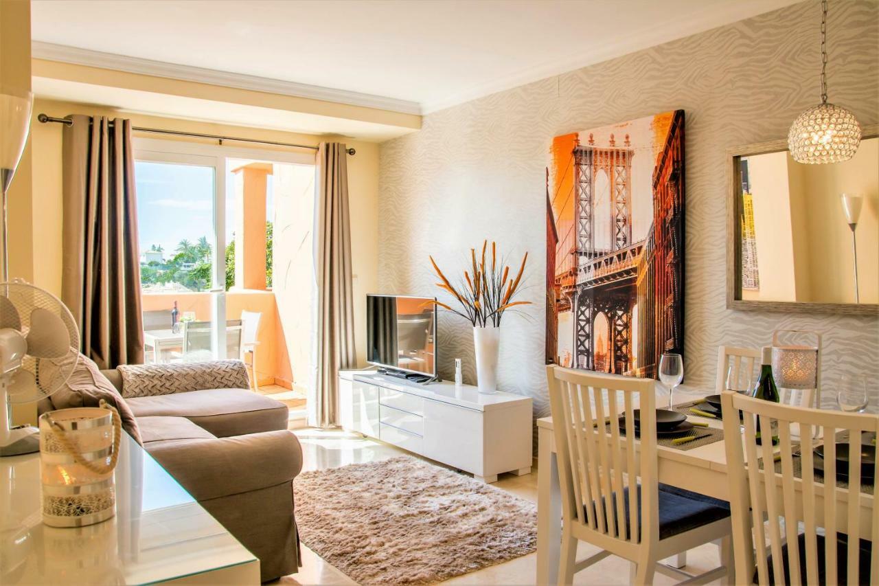 Free One Bedroom Retreat In Elviria 마르베야 외부 사진