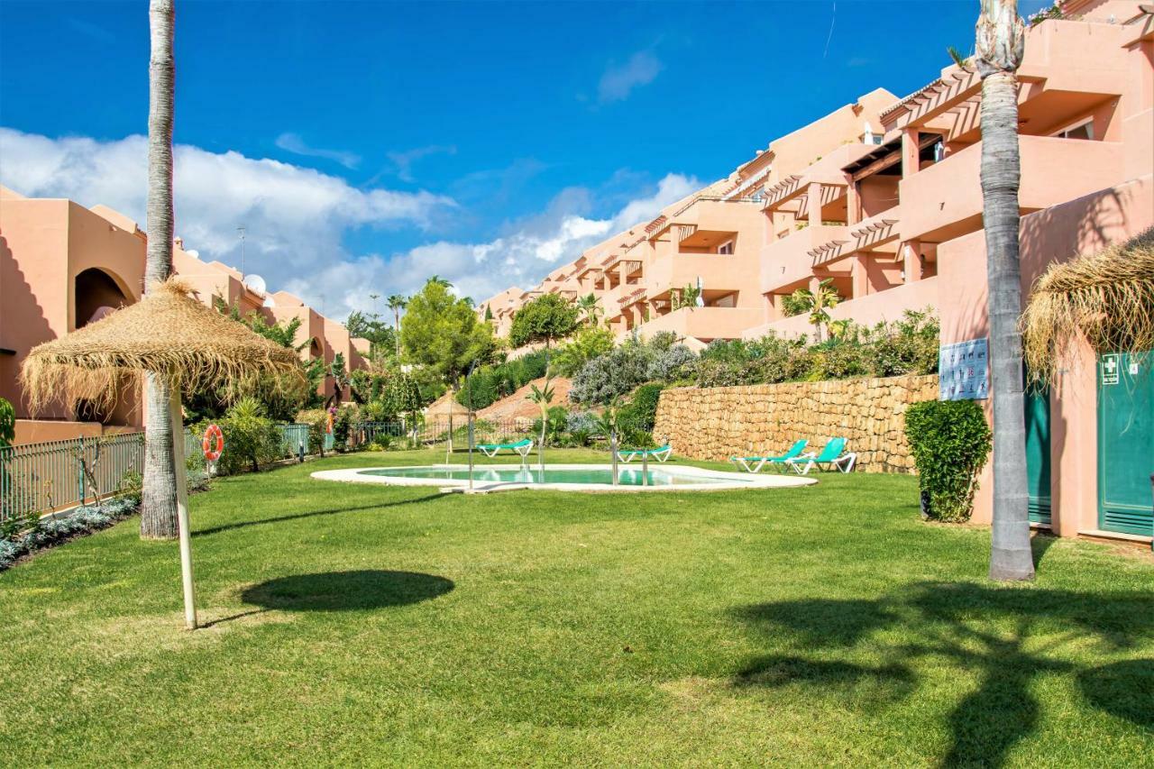 Free One Bedroom Retreat In Elviria 마르베야 외부 사진