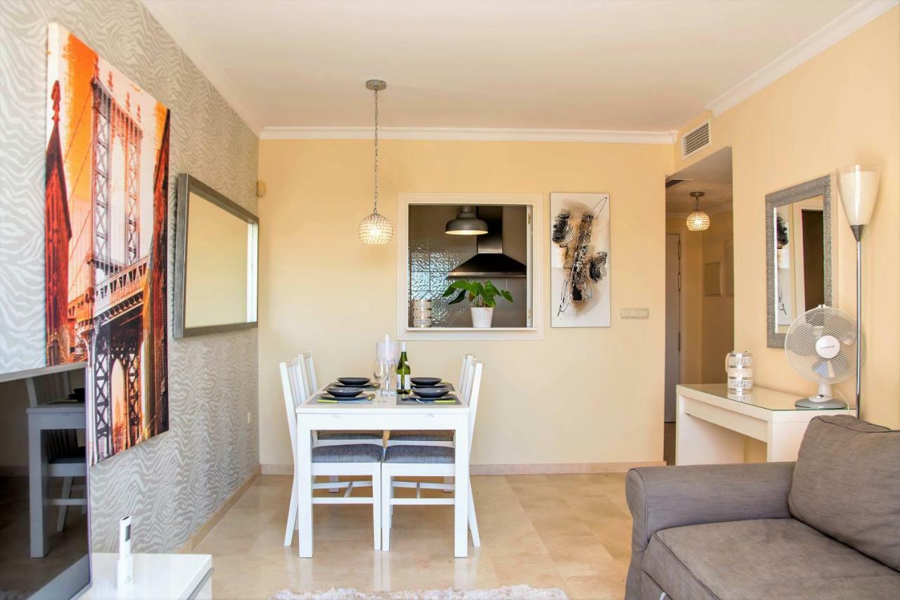 Free One Bedroom Retreat In Elviria 마르베야 외부 사진